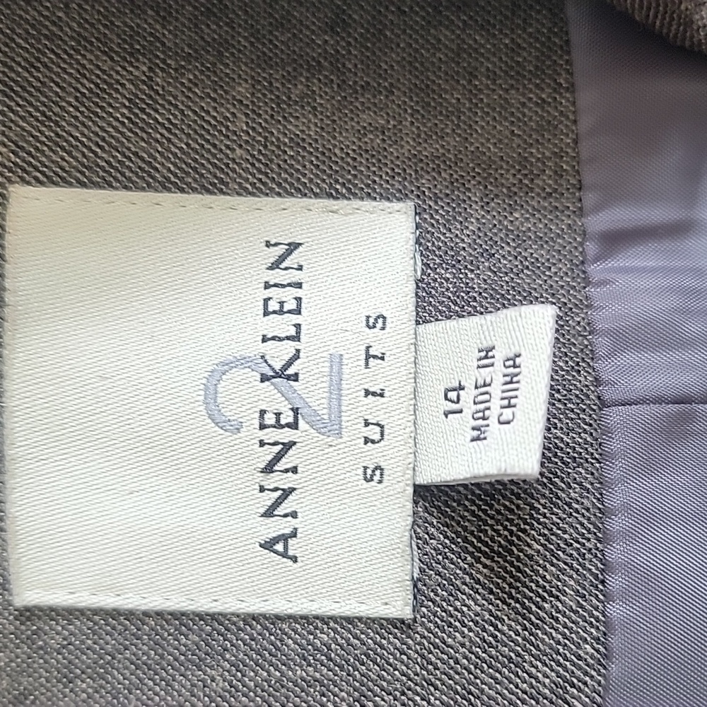 Suit jacket - Picture 2 of 8